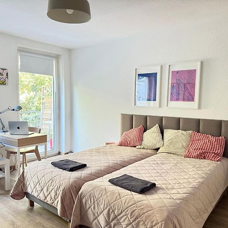 Central Apartment With Terrace And A Free Parking Duisburg Bagian luar foto