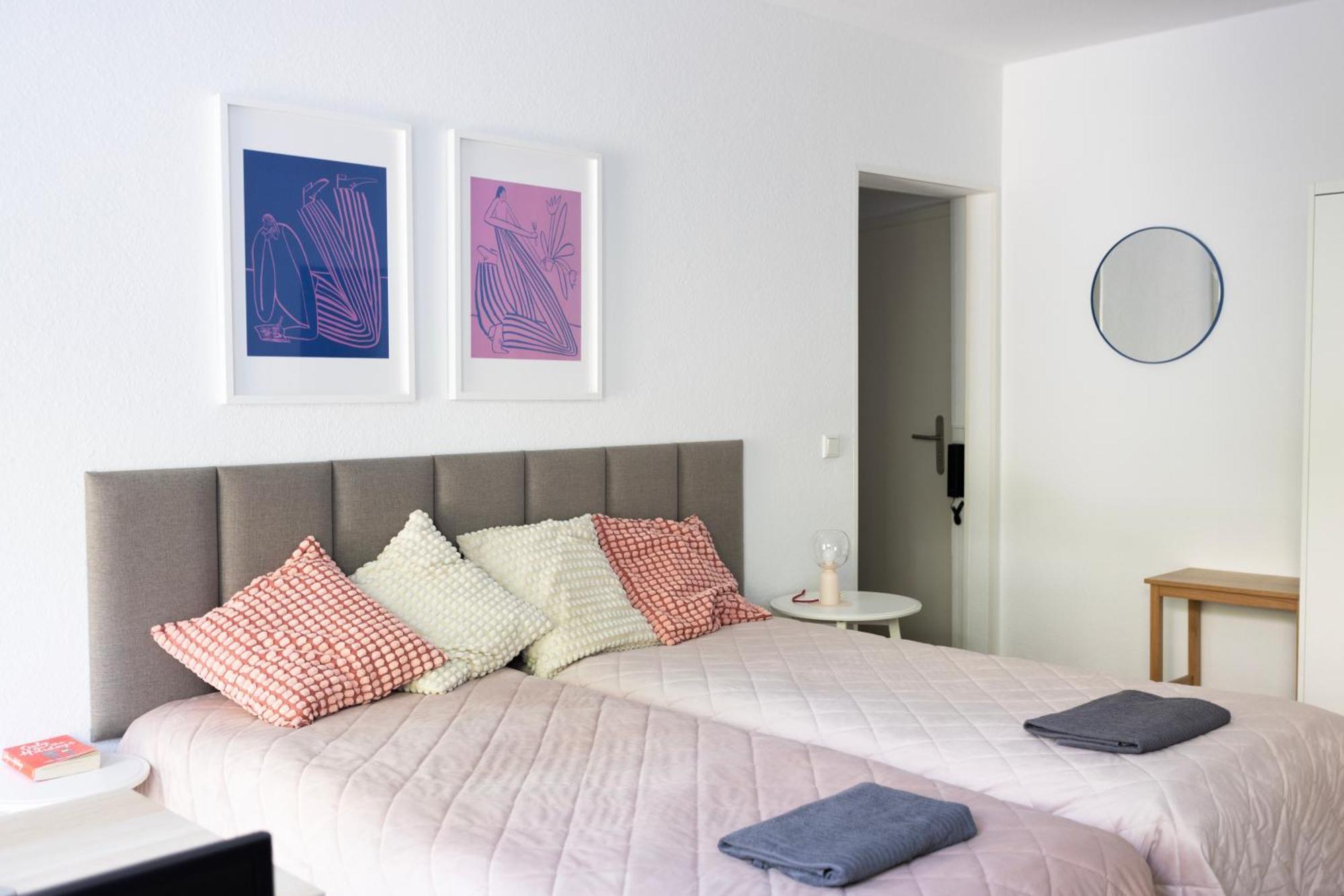 Central Apartment With Terrace And A Free Parking Duisburg Bagian luar foto