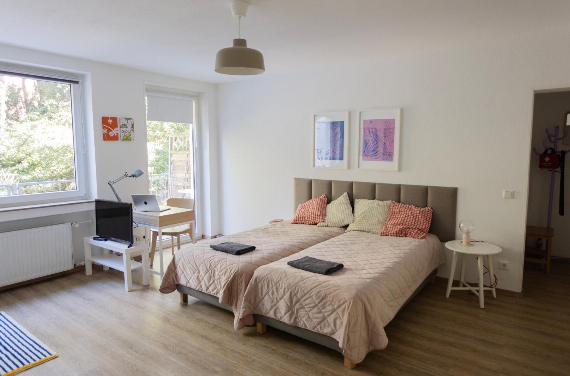 Central Apartment With Terrace And A Free Parking Duisburg Bagian luar foto